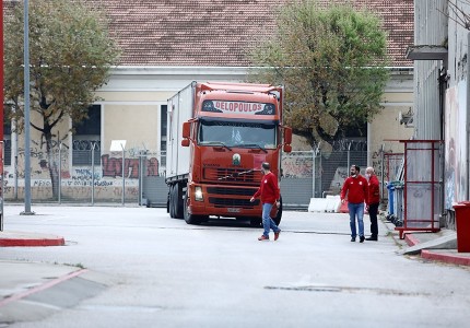 Συνεχίζεται η μεταφορά οικίσκων στο Δαμάσι! (photos)