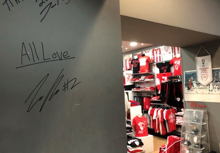 Στο OlympiacosBC Official Store ο Ντόρσεϊ (photos)