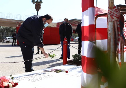 Βαγγέλης Μαρινάκης: Παρών στο μνημείο των θυμάτων της ΘΥΡΑΣ 7 (photos)