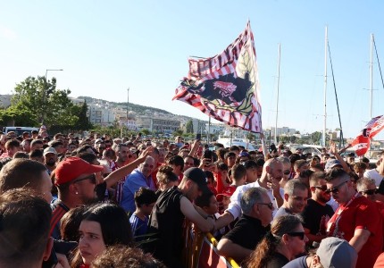 «Τρέλα» και στη Μυτιλήνη για τις ευρωκούπες του Θρύλου! (photos)