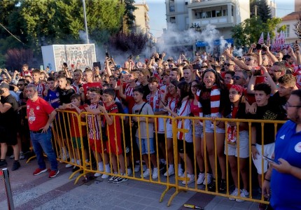 «Κατακόκκινη» η Τρίπολη για τον Ολυμπιακό και τις ευρωκούπες του! (photos)