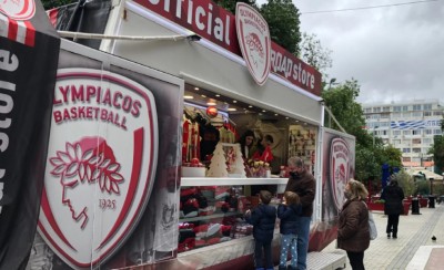 Γιορτάστε τα Χριστούγεννα παρέα με το Official Olympiacos BC Road Store