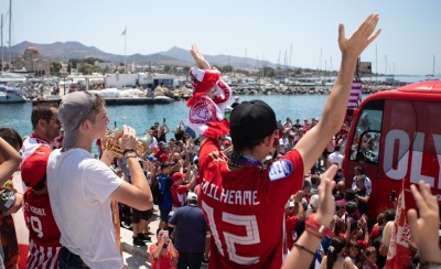 Πανζουρλισμός στην Αίγινα για τις Ευρωκούπες! (video)