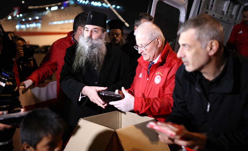 Μητρόπολη και Δήμος Πειραιά στο πλευρό του Θρύλου! (video)