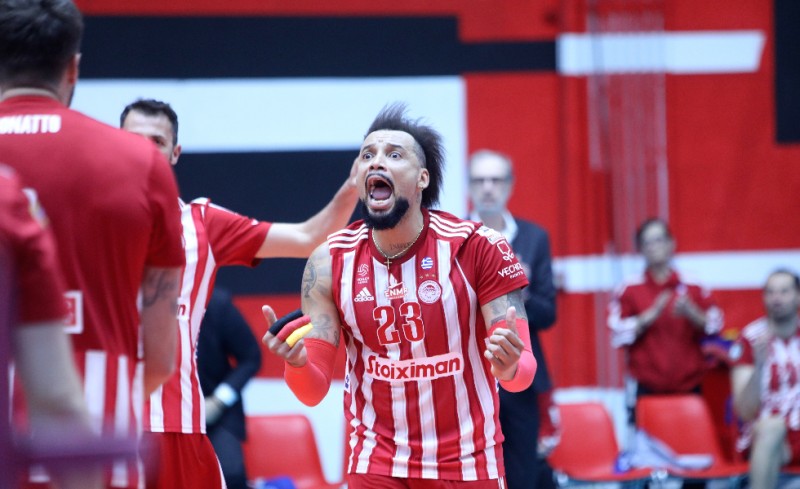 Ένα βήμα από τους τελικούς της Volley League!